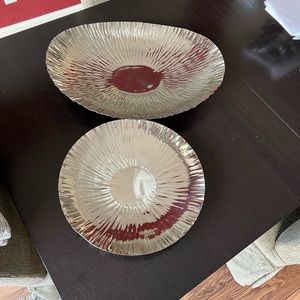 Set of 2 Metal Serving Platters